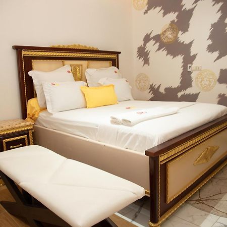 Residence Le Sommet - Chambre Versace Douala Eksteriør billede