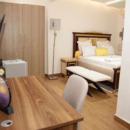 Residence Le Sommet - Chambre Versace Douala Eksteriør billede