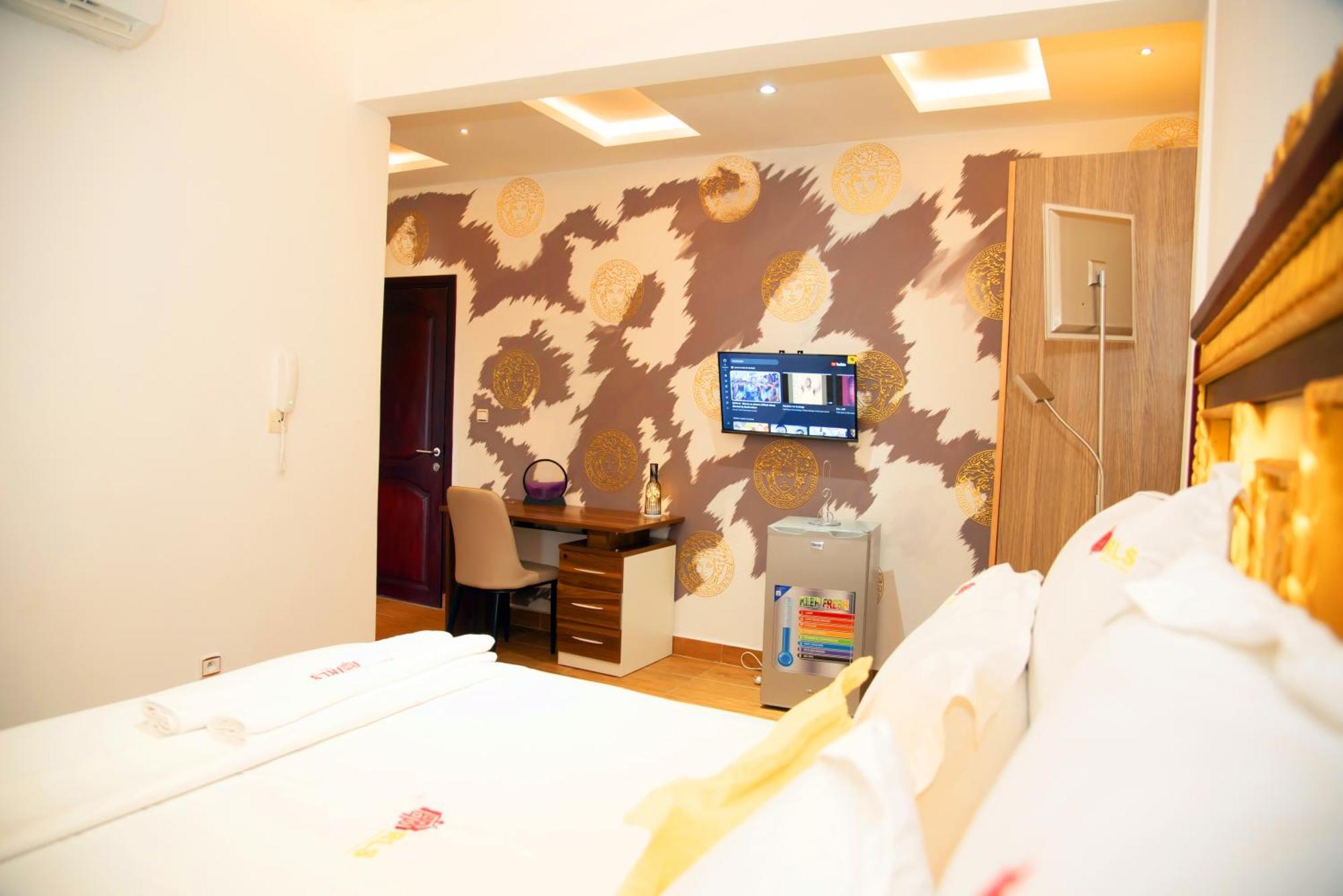 Residence Le Sommet - Chambre Versace Douala Eksteriør billede