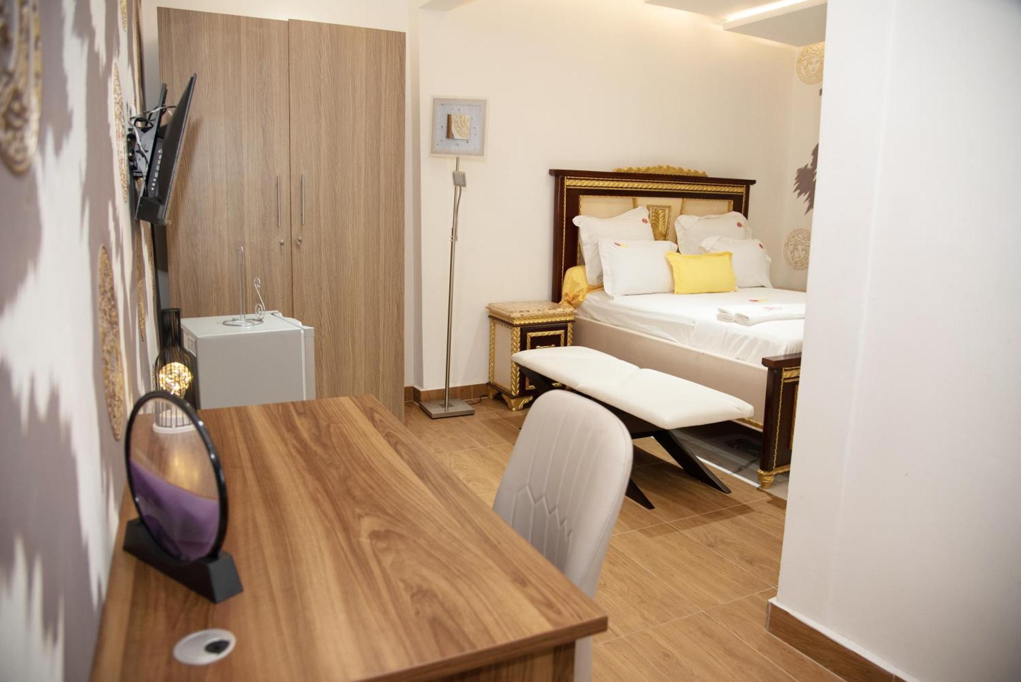 Residence Le Sommet - Chambre Versace Douala Eksteriør billede